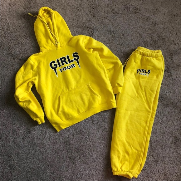 girls tour sweatsuit